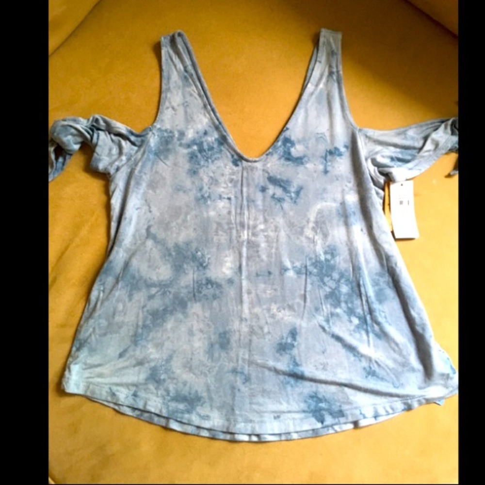 AEO Soft & Sexy Cold Shoulder Tie Sleeve Top